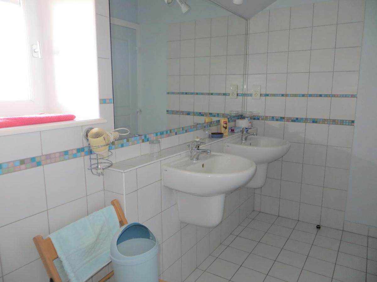 Bed and Breakfast La Vache Sur Le Toit Montagny  Екстер'єр фото